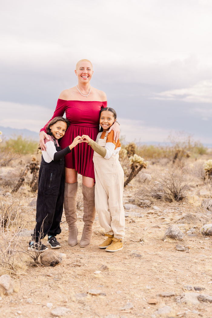 portrait photographer with family in Surprise Arizona.